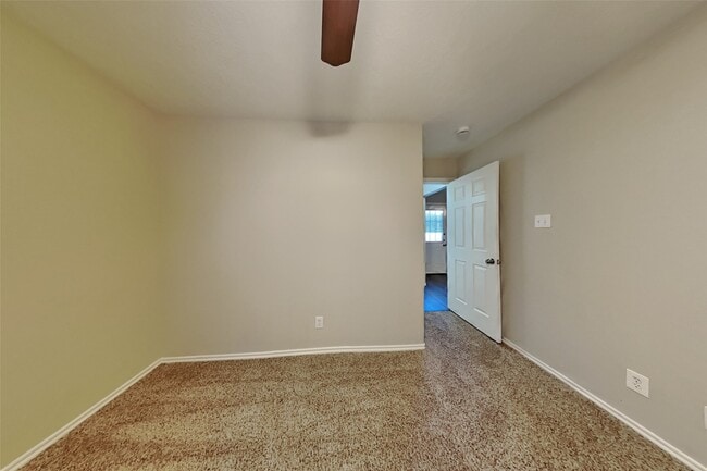 Building Photo - 5409 Balmorhea Dr