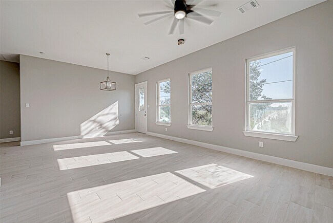 Building Photo - 3635 Needville Ave
