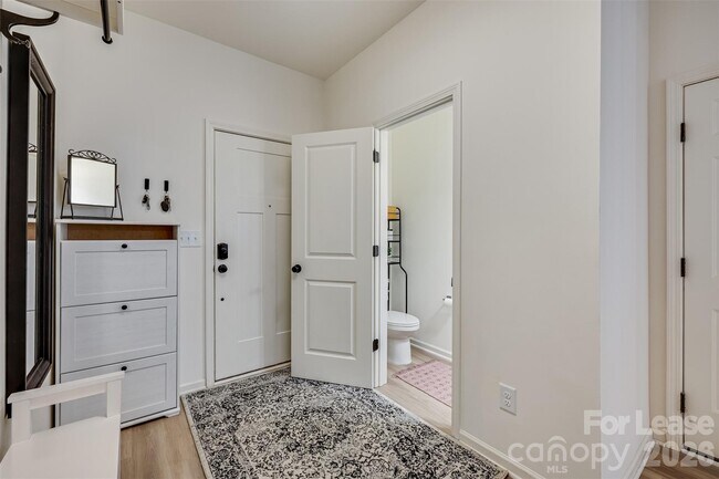 Building Photo - 12017 Basking Dr