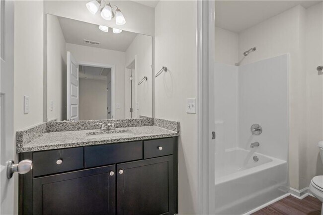 Building Photo - 631 Carlton Pointe Dr