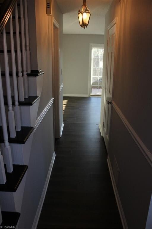 Building Photo - 121 Charlestowne Cir