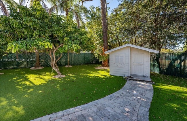 Building Photo - 5626 SW 69th Ave