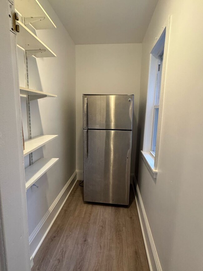 Building Photo - Spacious 4-Bedroom in Mission Hill | In-Unit Laundry | Available 9/1