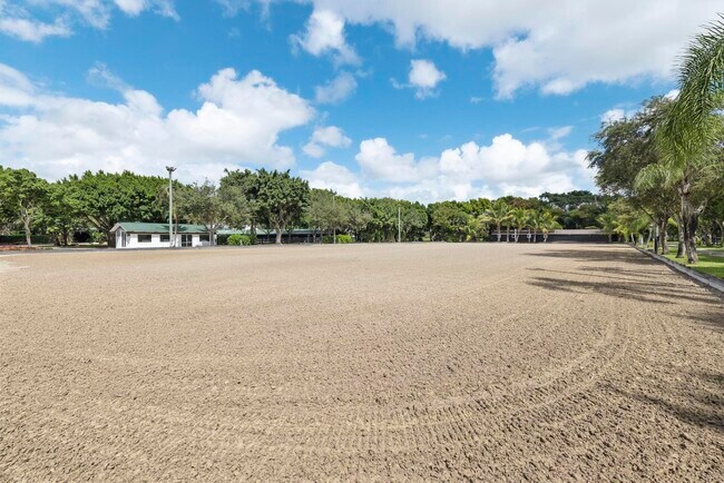 Building Photo - 14996 50th St S