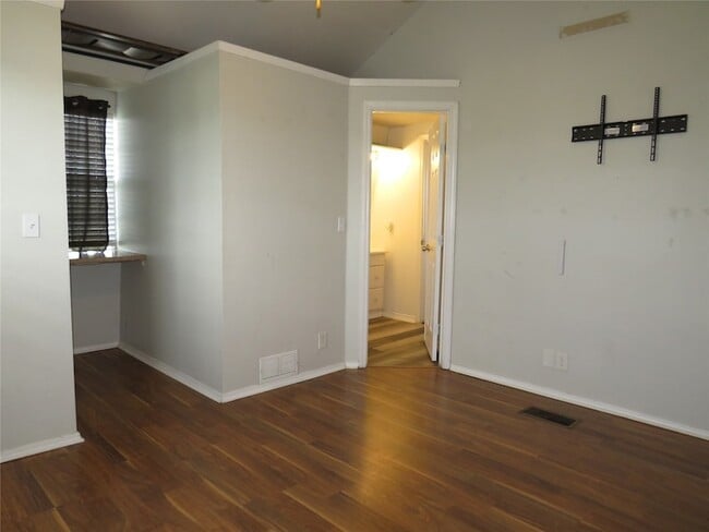 Building Photo - 4647 Bonnie Brae St