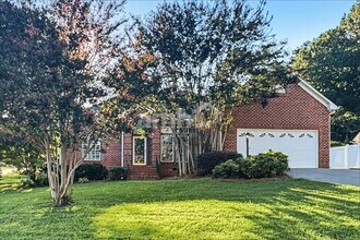 Building Photo - 4700 Greenfield Way Dr