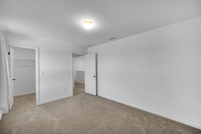 Building Photo - 1224 Maxwell Ct