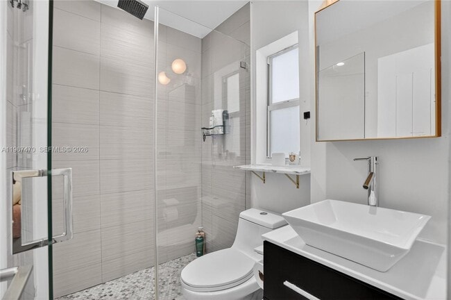 Building Photo - 837 Alberca St