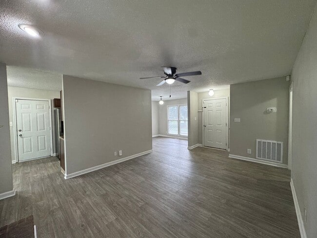 Building Photo - Single Family Home in Clarksville