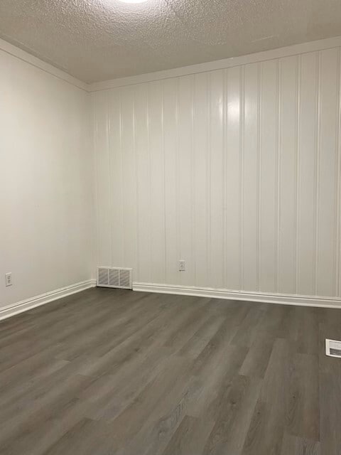 Building Photo - 151 N 8th W