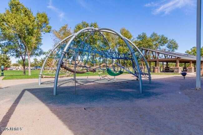 Building Photo - 3467 S Falcon Dr