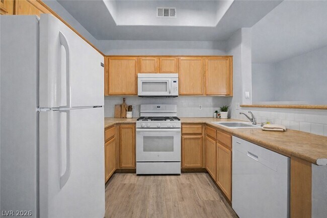 Building Photo - 3480 Cactus Shadow St