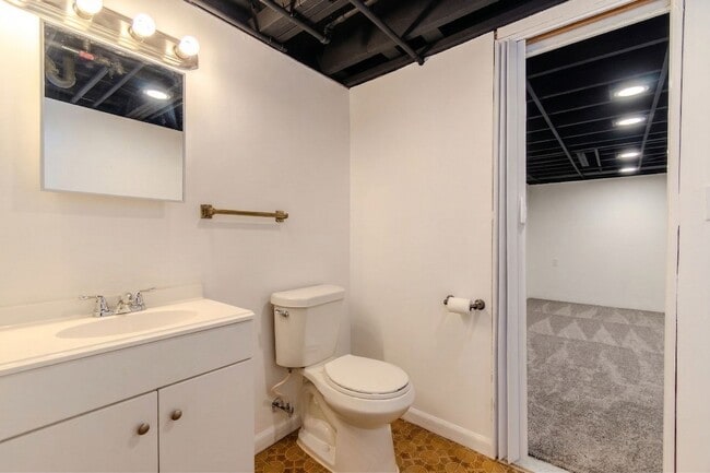 Building Photo - Beautifully Updated 3-Bedroom Home with Finished Basement & Spacious Backyard in Prime Royal Oak ...