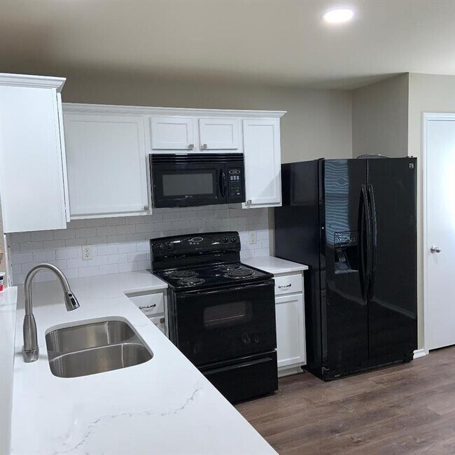 Building Photo - 334 Precipice Way