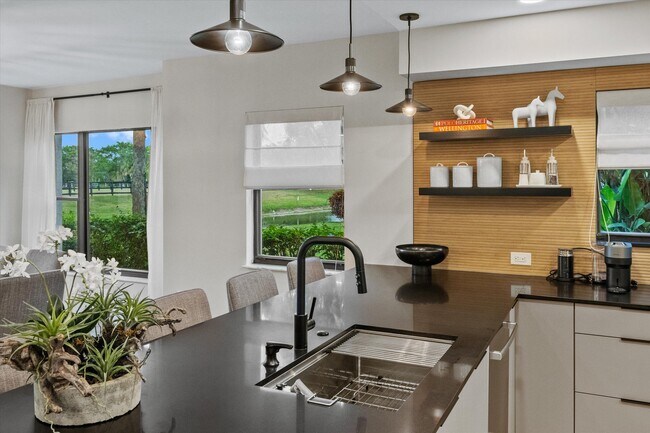 Building Photo - 2785 Polo Island Dr