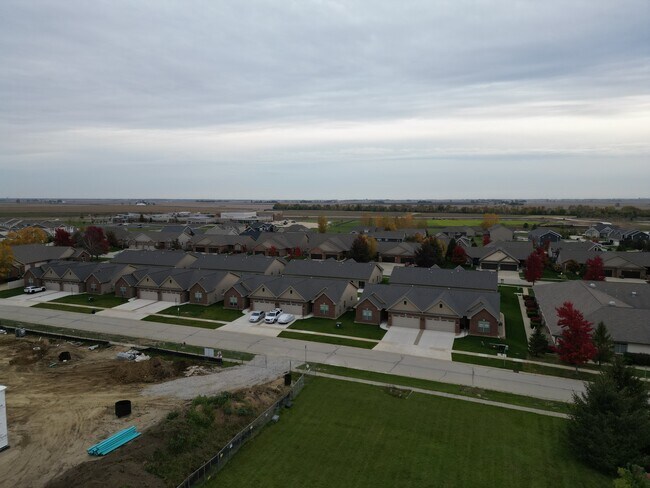 Building Photo - 1610 Delane Dr