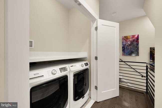 Building Photo - 153 Winsome Cir