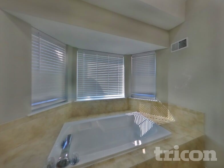 Building Photo - 2201 Grant Ct