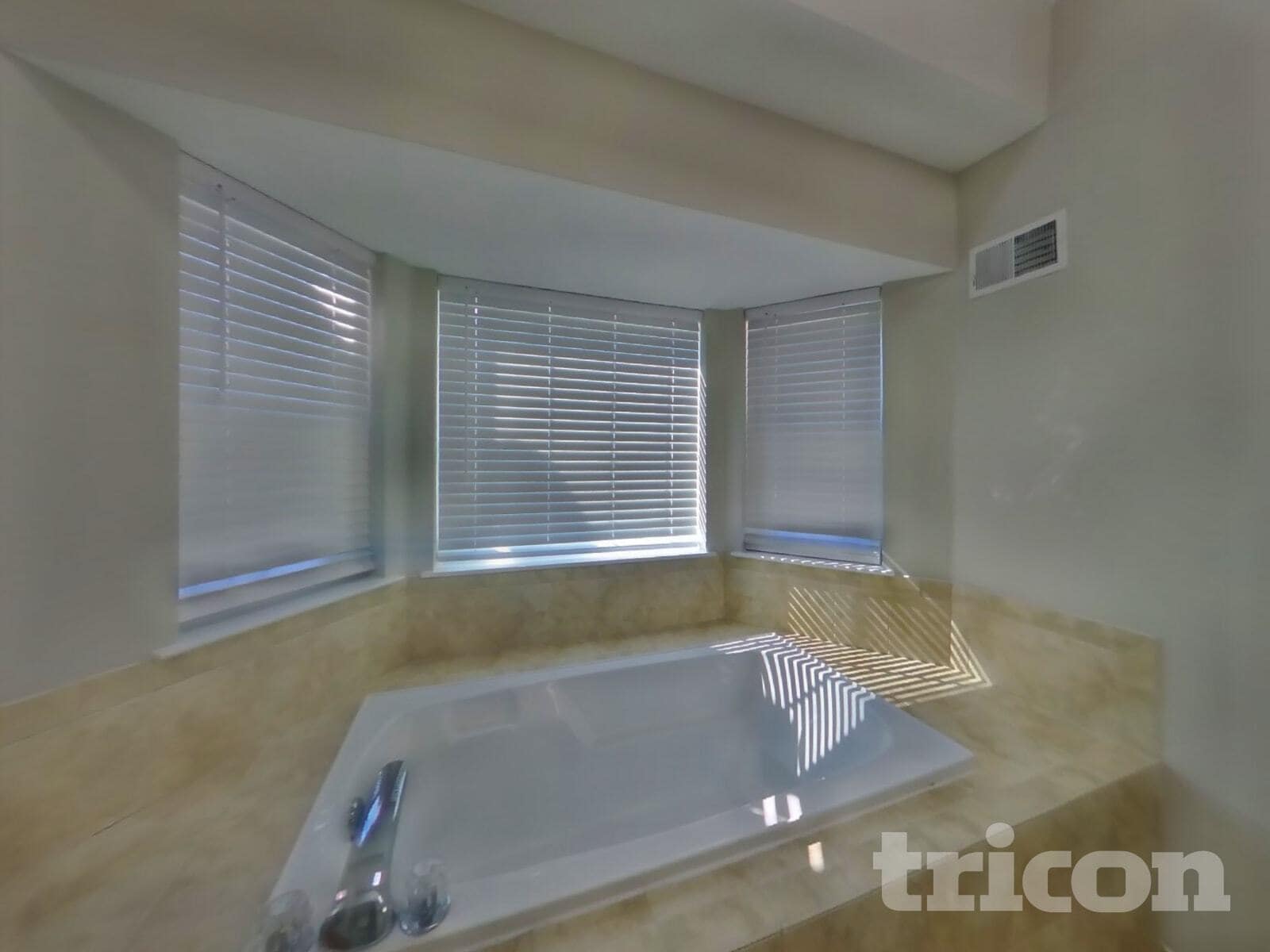 Building Photo - 2201 Grant Ct