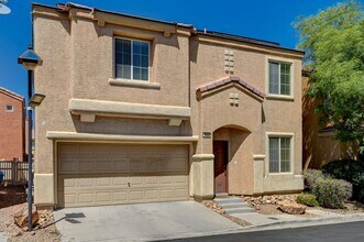 Building Photo - Beautiful 3 Bedroom + Loft - SOLAR INCLUDED!