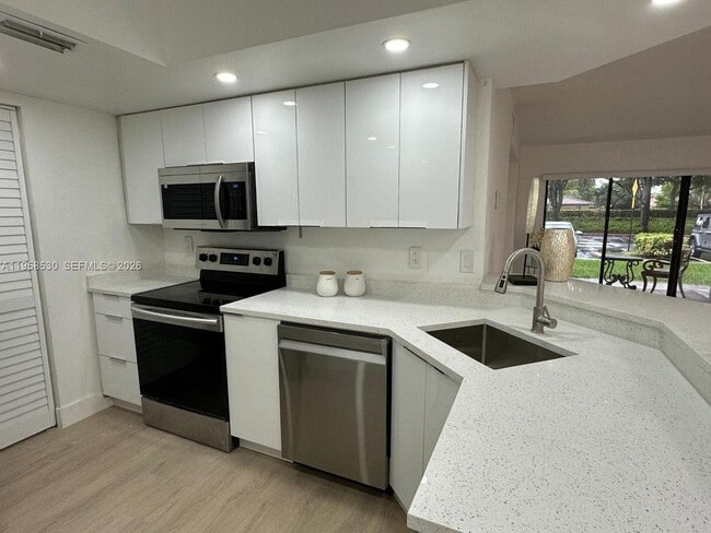 Building Photo - 9166 W Atlantic Blvd