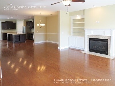 Building Photo - 2600 Kings Gate Ln