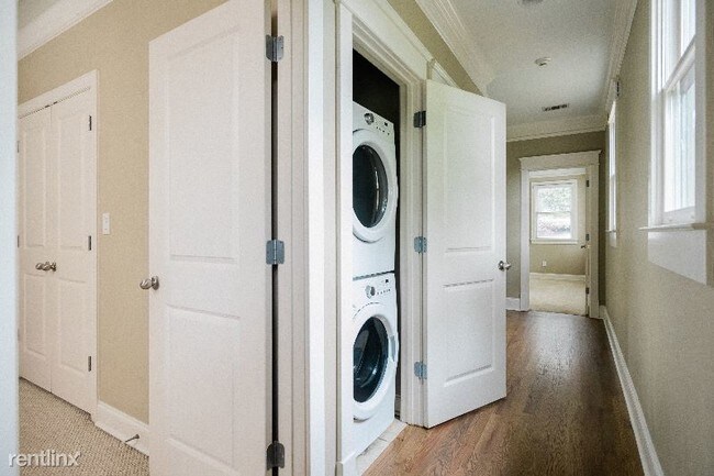 Building Photo - 3 br, 2.5 bath House - 301 Fortune Street