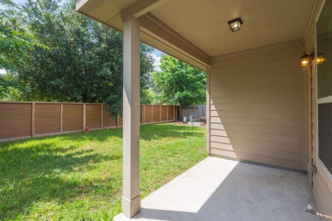 Building Photo - 12027 Rockridge Falls Dr