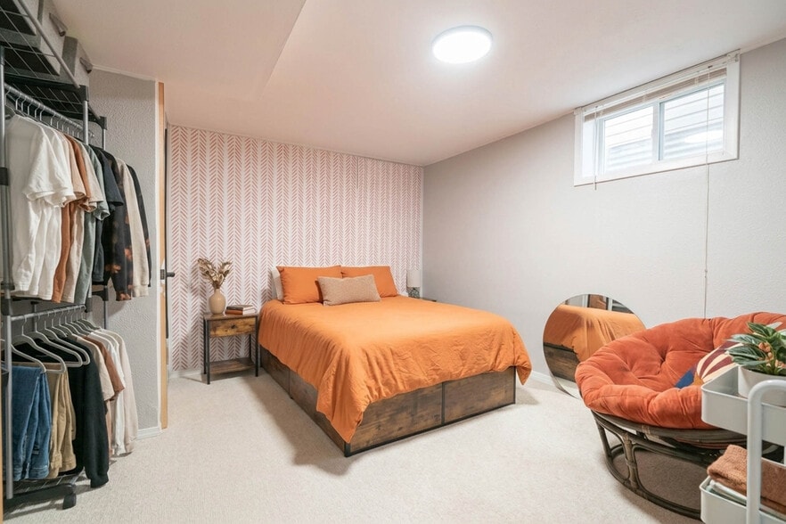 Building Photo - 4567 W 87th Pl