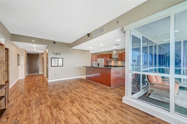 Building Photo - 4575 Dean Martin Dr