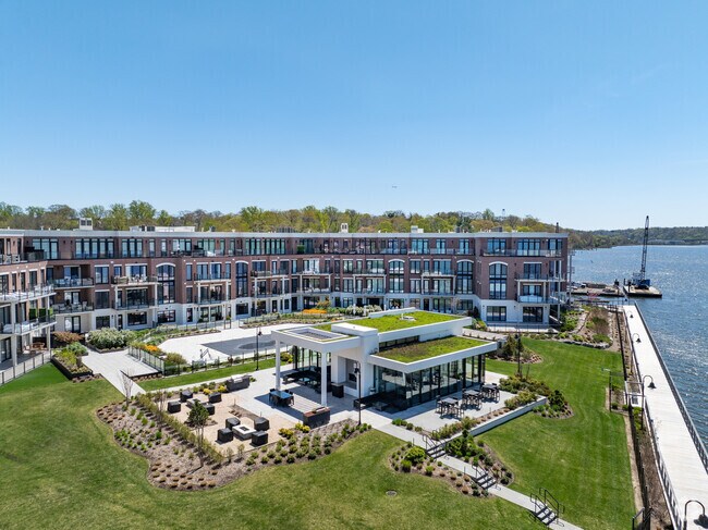 Building Photo - The Residences at Glen Harbor