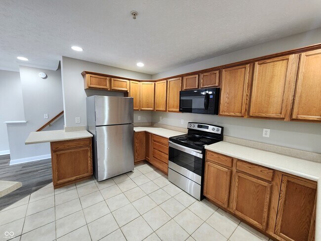 Building Photo - 1479 Autumn Oak St