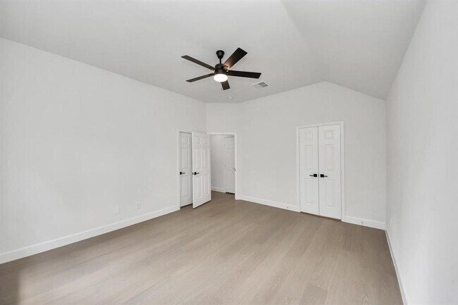 Building Photo - 38 Bayou Springs Ct