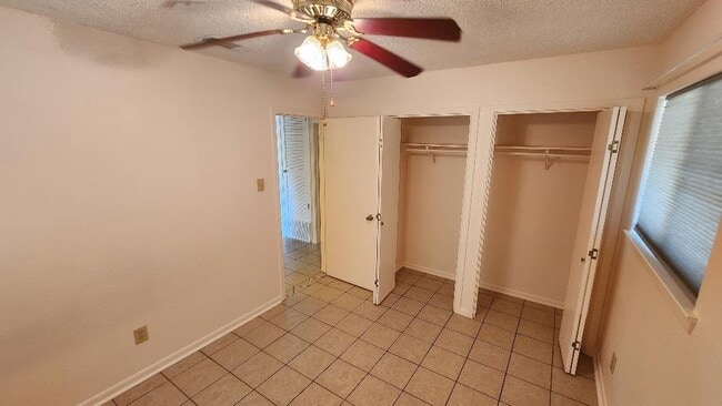 Building Photo - 8511 Woodstone Dr