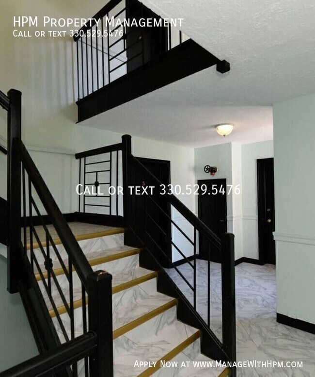 Building Photo - 15725 Van Aken Blvd