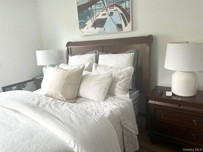 Building Photo - 7 Suffolk Rd