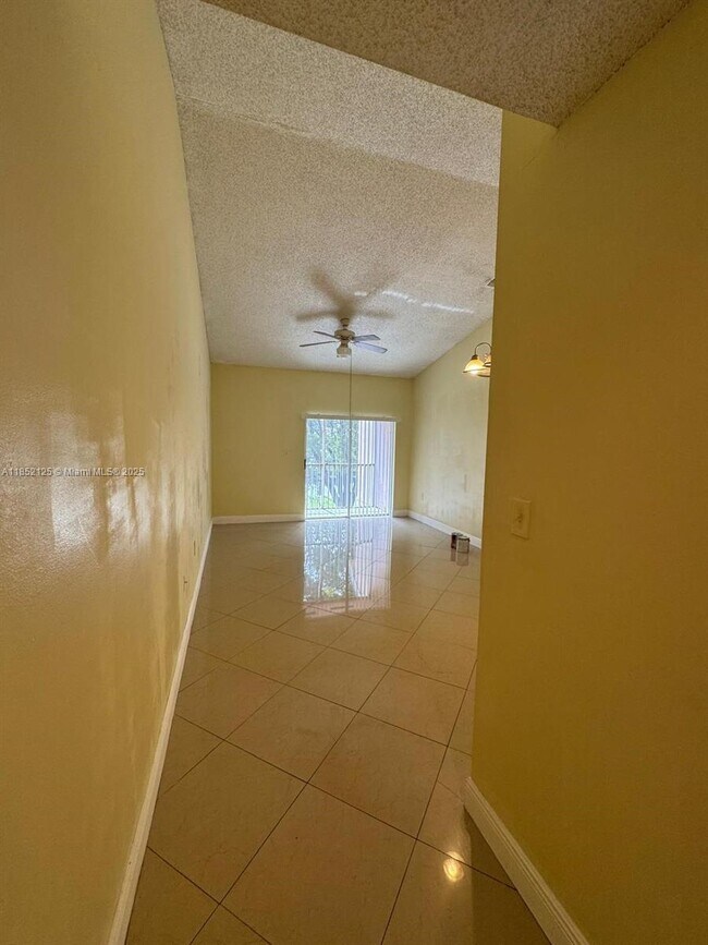 Building Photo - 2238 SW 81st Ave