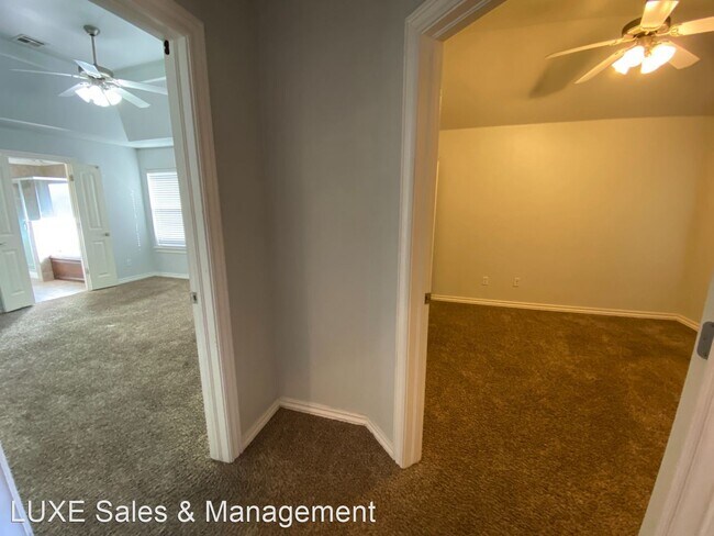 Building Photo - 4 br, 2 bath House - 2405 NW 152nd Street