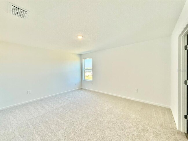 Building Photo - 3783 NE 30th Ter