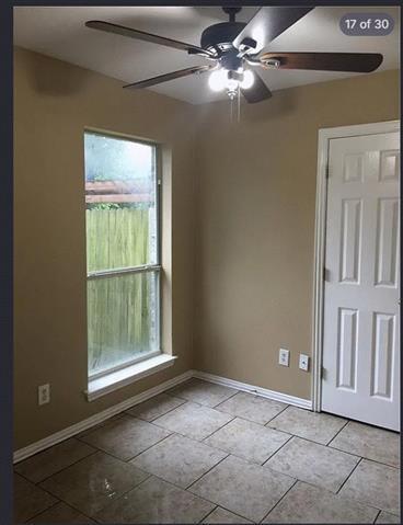 Building Photo - 2202 Brookview Dr