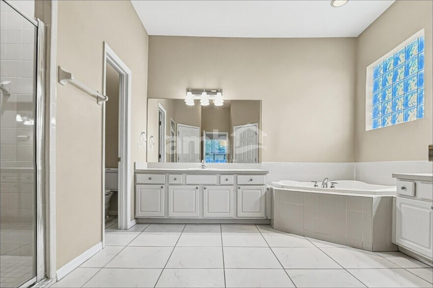Building Photo - 3828 Alamanda Hills Ln
