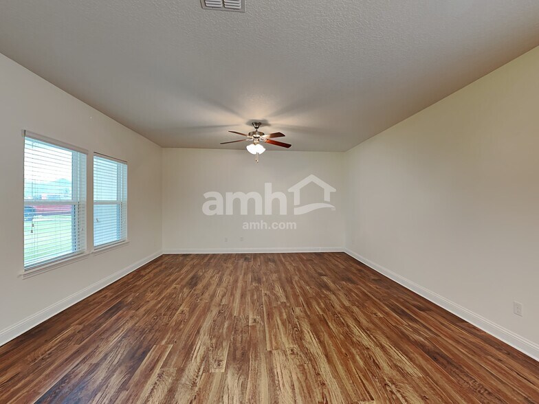 Building Photo - 740 Celebration Lane