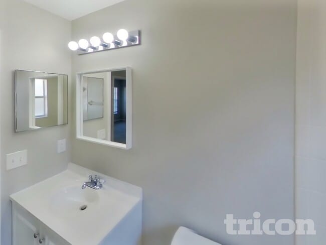 Building Photo - 8502 Deer Chase Dr