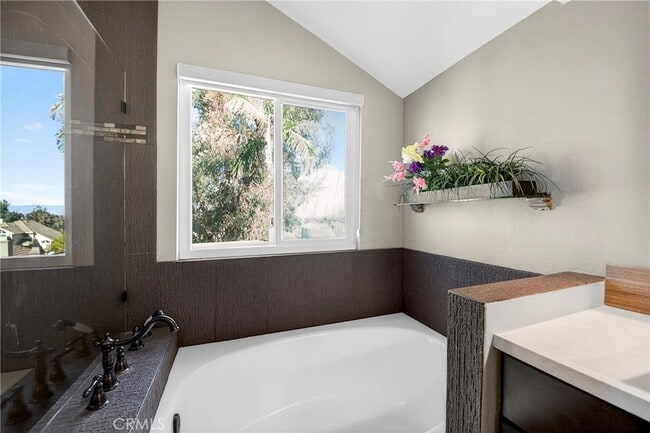 Building Photo - 3355 Sterling Dr