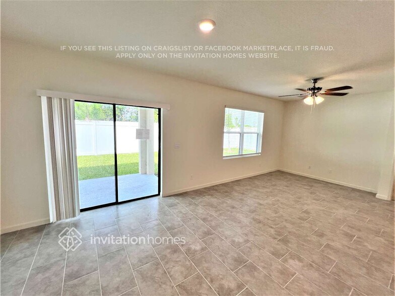 Building Photo - 533 Seaspray Dr