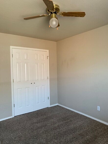 Bedroom #2 Dbl Closet - 17608 E 78th St N