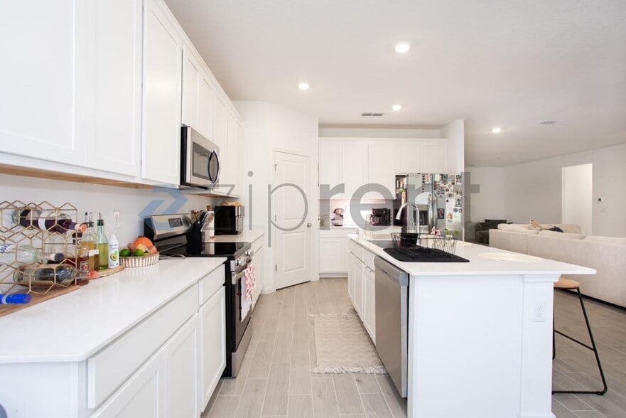 Building Photo - 1688 Lachlan Cir