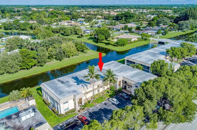 Building Photo - 10789 N Military Trl