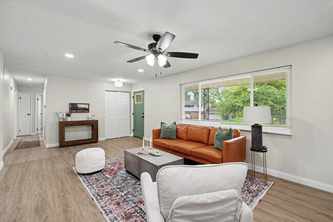 Building Photo - 2569 Richmar Dr