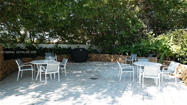 Building Photo - 2000 Towerside Terrace